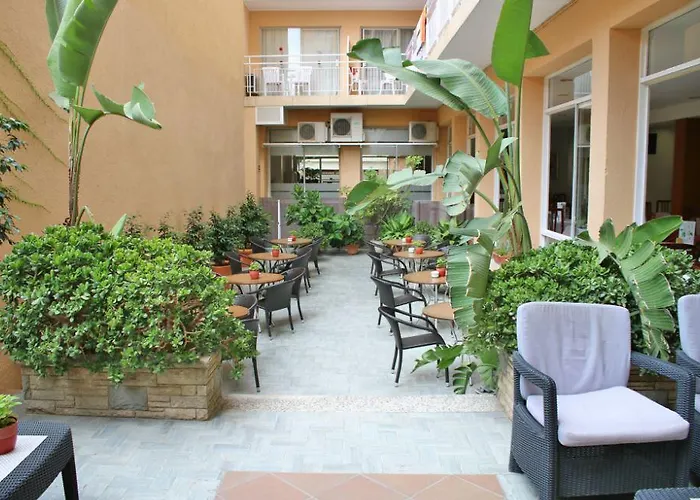 Espanya - 30º 酒店 卡里拉